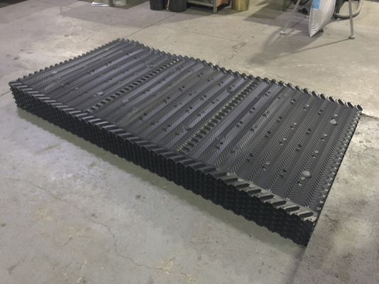1250X2400mm Wypełnienie wieży chłodniczej do wody Wiszący arkusz PVC 16mm