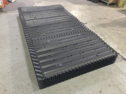 1250X2400mm Wypełnienie wieży chłodniczej do wody Wiszący arkusz PVC 16mm